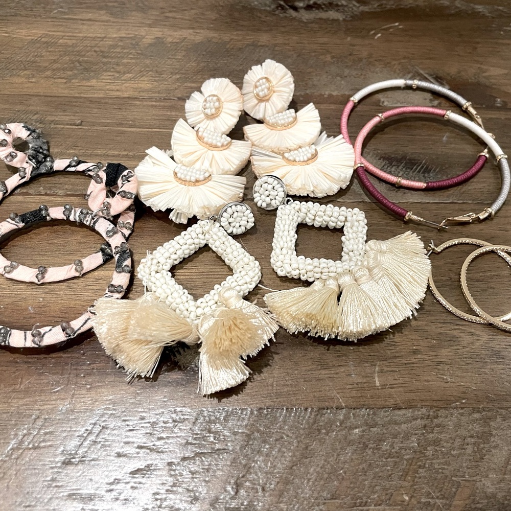 EARRINGS (5 PAIRS)